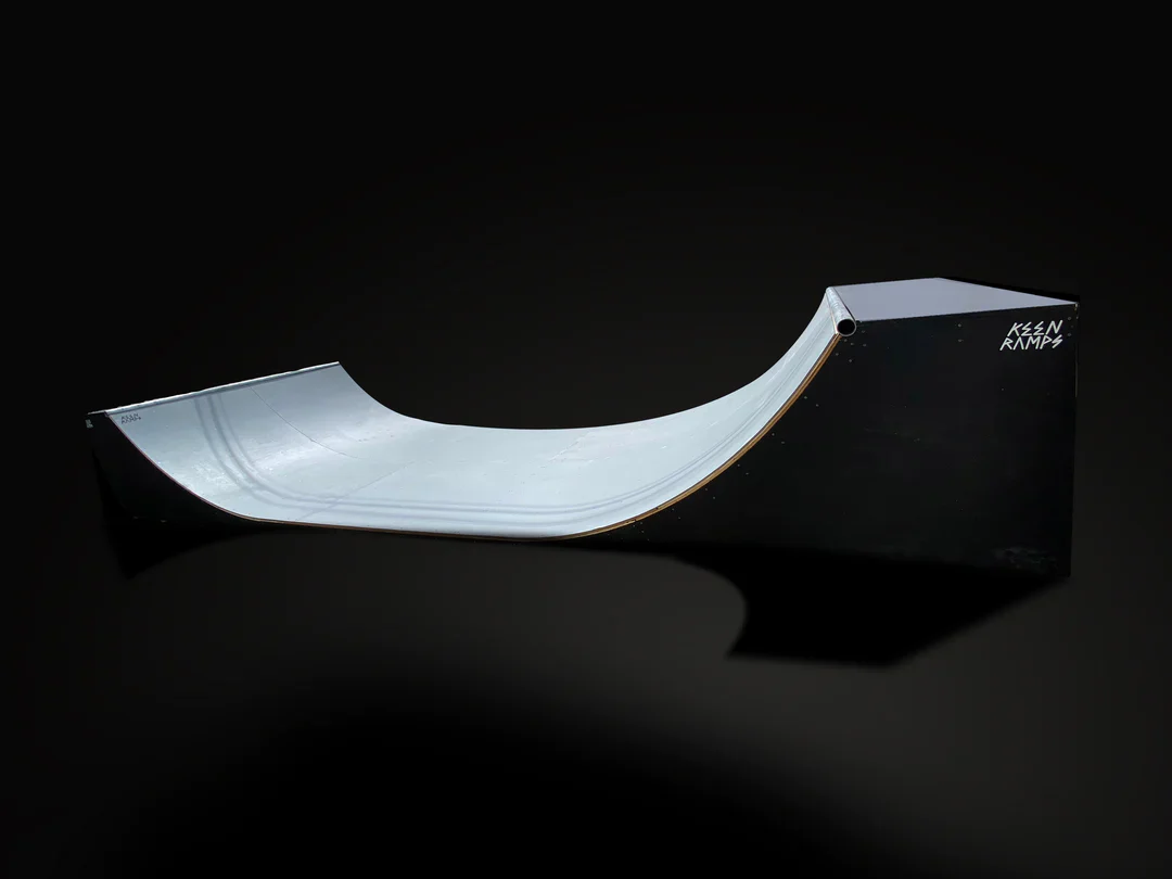 Keen Ramps 3.5' x 8' Mini Half Pipe - Image 2